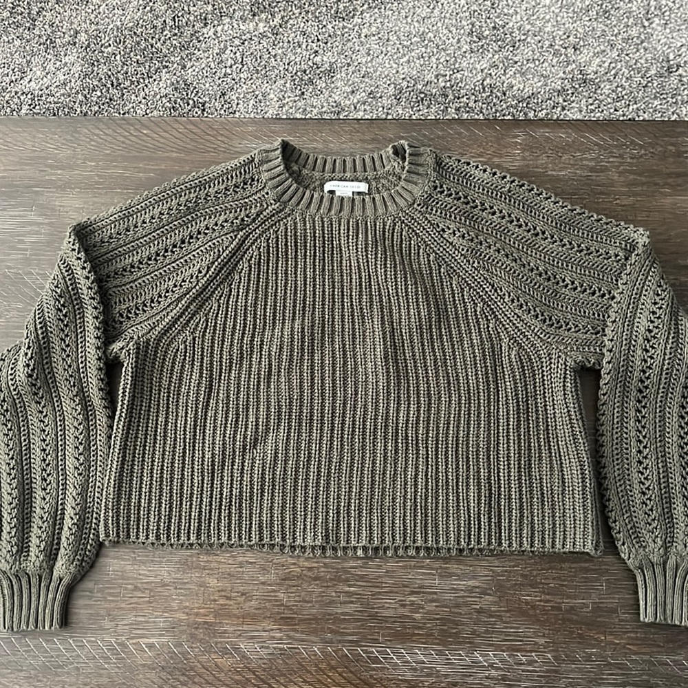 American Eagle Sweater
